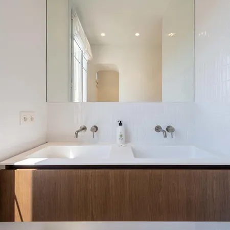 5-br Luxury Centre