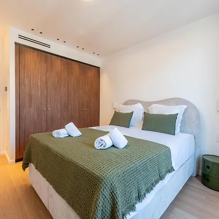 5-br Luxury Centre *