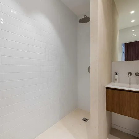 5-br Luxury Centre *